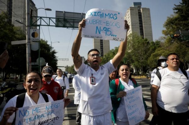 Médicos protestan por falta de insumos / Imagen: Latin Us