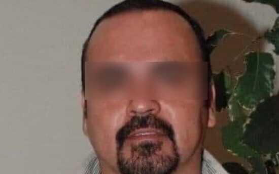 jalisco-puerto-vallarta-funcionario-publico-luis-alonso-enrique-alfaro-abuso-sexual-infantil-niña-menor-auto-desnuda-16082020