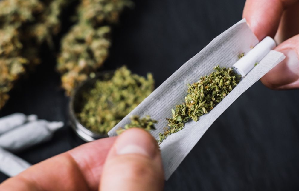 Como-fumar-marihuana-1000x640