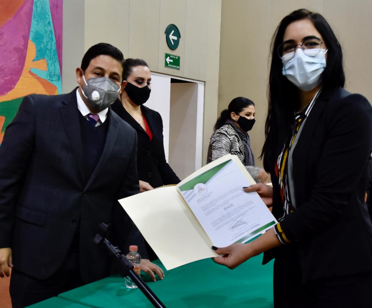 COMUNICADO-0136-Entrega-Jorge-Miranda-60-bases-laborales-a-trabajadores-de-la-Sefin-a-nombre-del-Gobernador-0