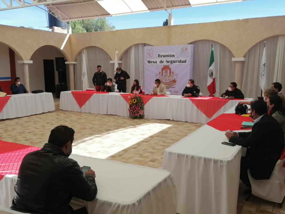 Secretario-de-Seguridad-convoca-a-alcaldes-del-sureste-a-cerrar-filas-con-los-tres-ordenes-de-gobierno-0