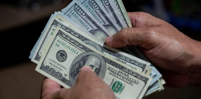 el-bono-atado-al-dolar___U9cIo3ojS_1256x620__1