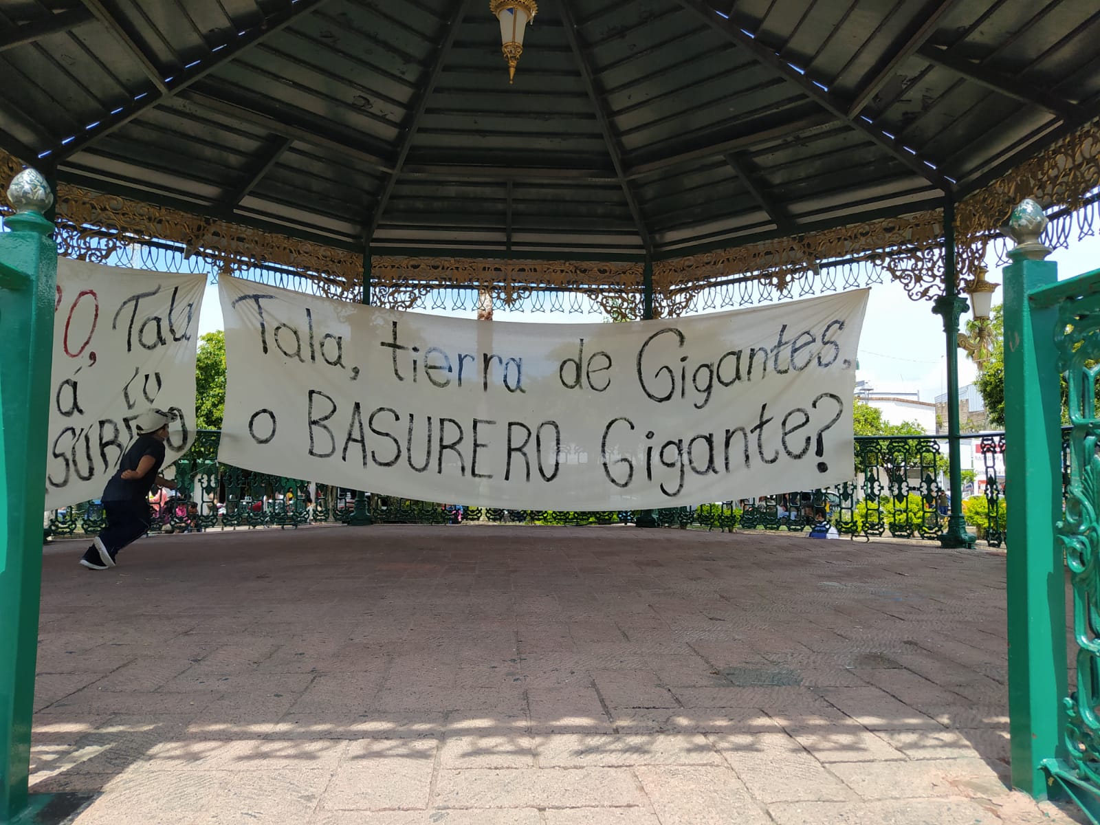 photo1629423124