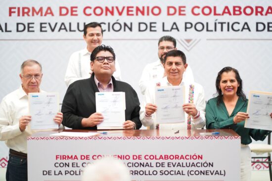 FpcIV1VaUAAJ6sy