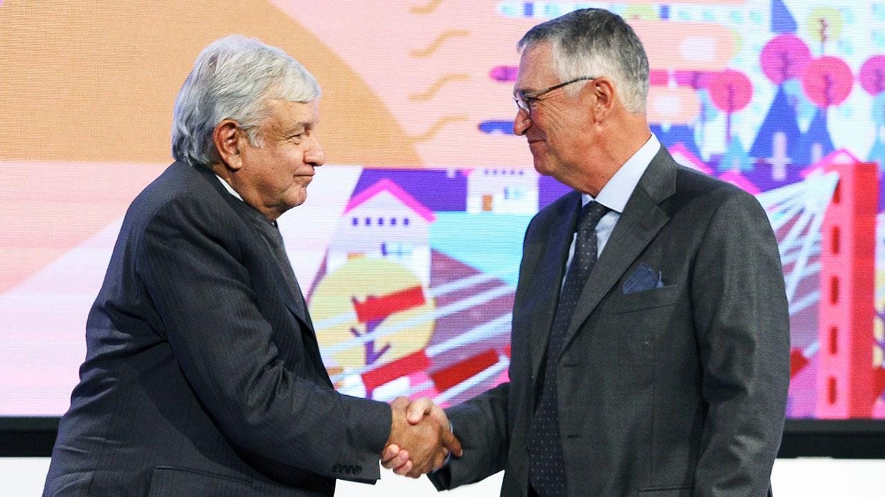 López Obrador sostiene encuentro con Salinas Pliego